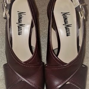 Neiman Marcus Leather Slingback heels Size 7.5
